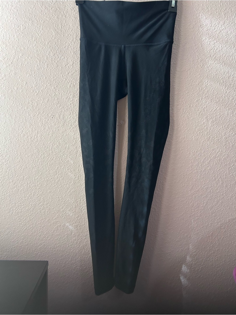 Lululemon Wunder Under High-Rise Tight 28" – Black Dotted Camo Emboss – Size 4 - Picture 3 of 11